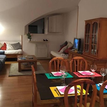 Apartamento Aticoroel Apartment Хака Екстериор снимка